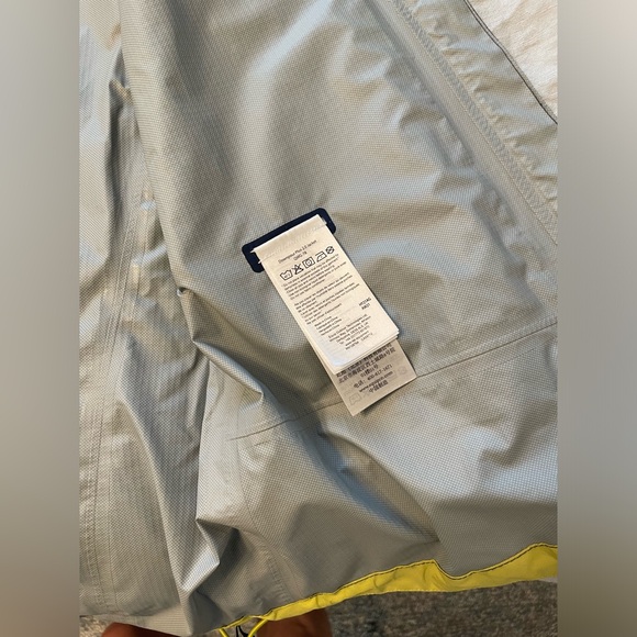 Men’s RAB Downpour Plus 2.0 Waterproof Jacket - Picture 3 of 10